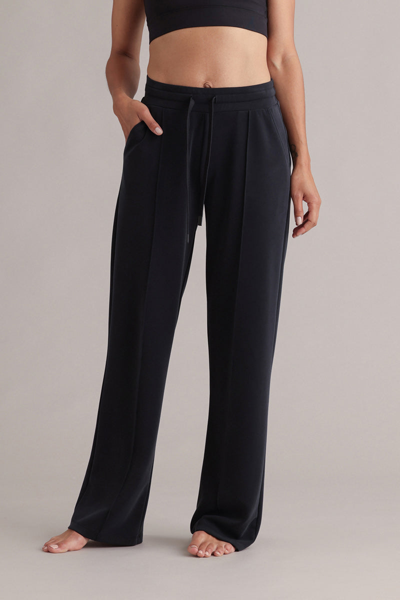 Lux Trackpants Black