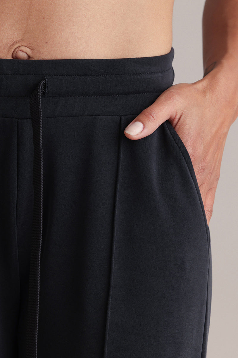 Lux Trackpants Black