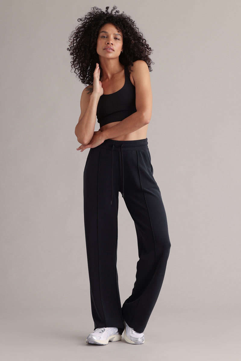 Lux Trackpants Black